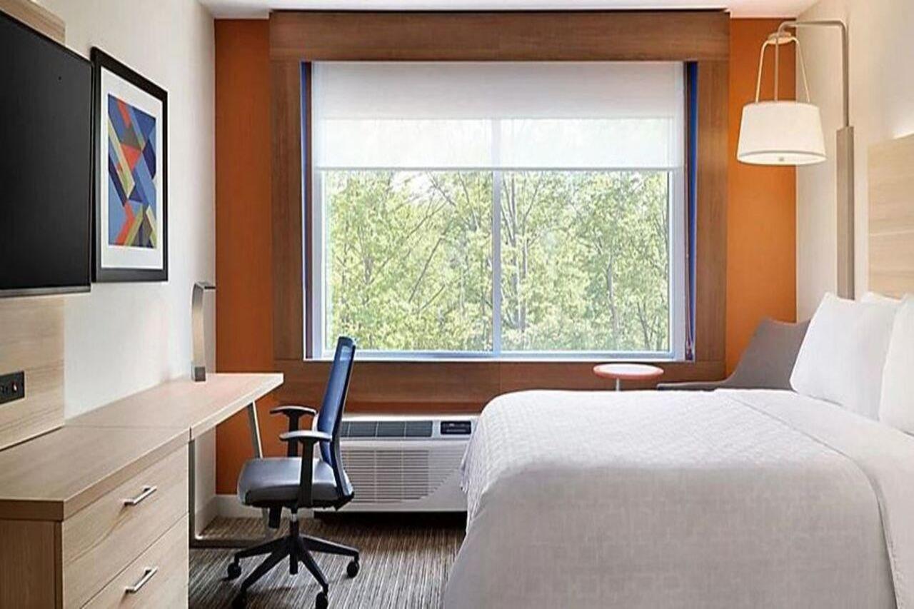 Holiday Inn Express & Suites - Cedar Springs - Grand Rapids N By Ihg Eksteriør bilde